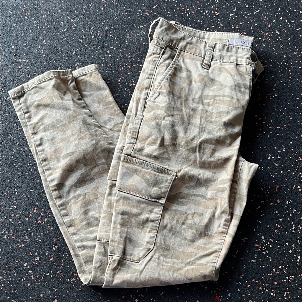Women's Camouflage Cargo Pants